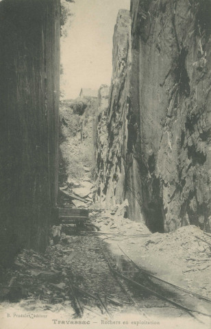 Donzenac : "Travassac. - Rochers en exploitation".