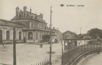 Brive-la-Gaillarde : "24. Brive - La gare". Bâtiment d'accueil des soldats de la guerre de 1914-1918 : "Bienvenue aux poilus - Dortoir - Salle de repos pour les militaires de passage".