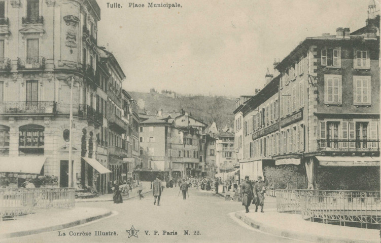 Tulle : "Tulle. Place municipale. La Corrèze illustrée N. 22".