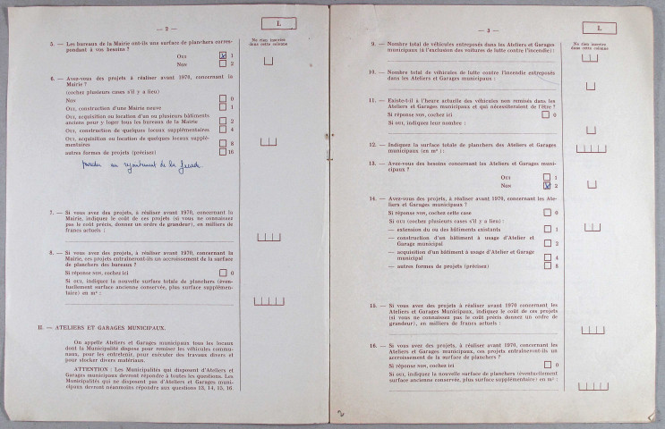 Population : listes nominatives (1911-1936), questionnaire des communes de moins de 2000 habitants à la date du recensement (1962).