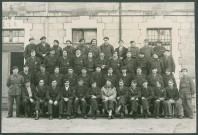 Compagnie de gardiens de prisonniers allemands au château de Doux à Altillac.