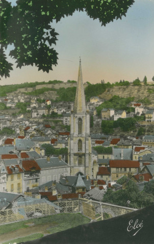 Tulle : "4612 Tulle (Corrèze) - Vue générale - Au premier plan, l'église".