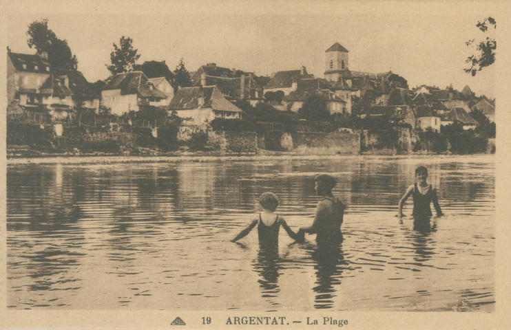 Argentat : "19. Argentat - La plage".