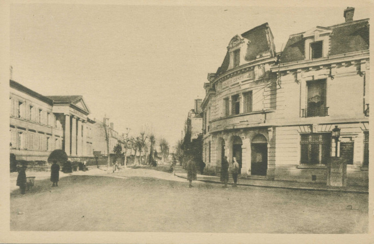 Brive-la-Gaillarde : "10. Brive.- Boulevard du palais".