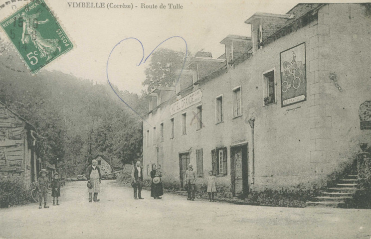 Naves : "Vimbelle (Corrèze) - Route de Tulle". Les personnages qui animent cette rue sont identifiés au dos de la carte.