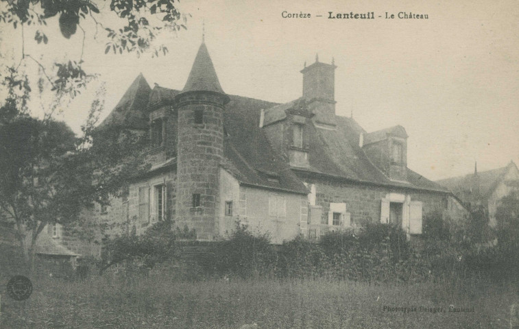 Lanteuil : "Corrèze - Lanteuil - Le château".