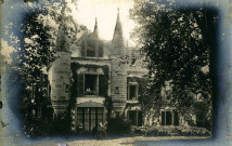 Le château de Chadebec.