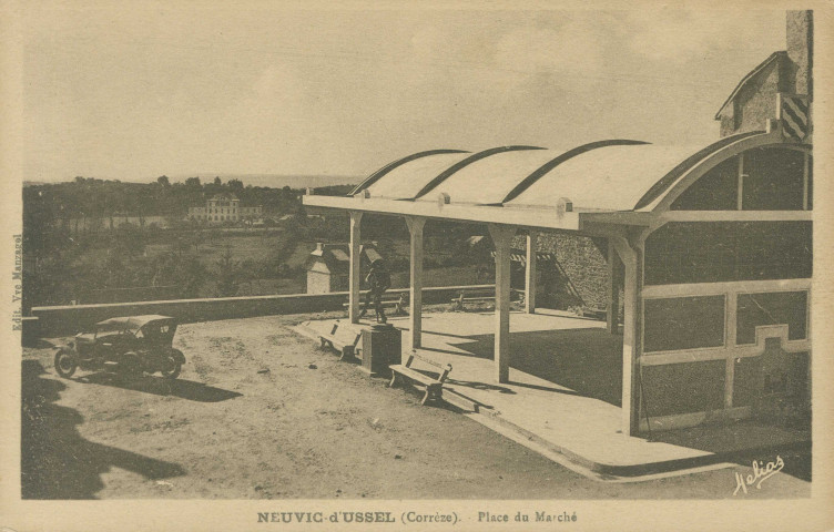 Neuvic : "Neuvic-d'Ussel (Corrèze). - Place du marché".