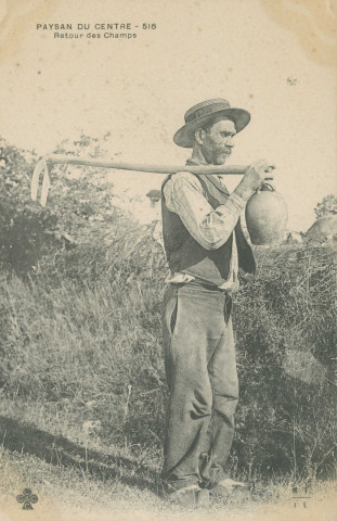 Folklore : "Paysan du Centre - 516 - Retour des champs".