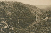 Lapleau : "La Corrèze touristique - 24. le viaduc de Roche-Taillade sur la Luzège entre Lapleau et Soursac - Vue panoramique".