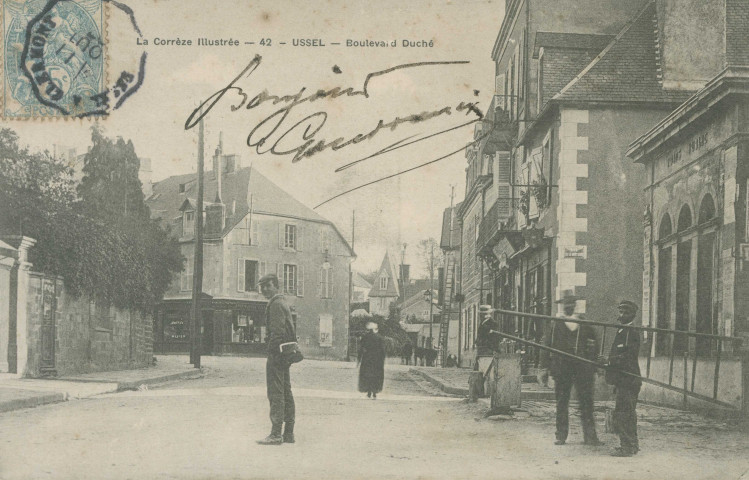 Ussel : "La Corrèze illustrée - 42 - Ussel - Boulevard Duché".