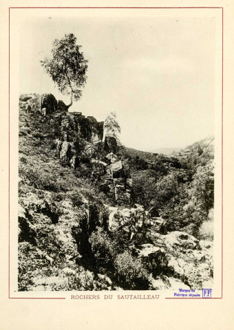 "Rochers du Sautailleau" en été.