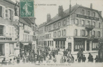 Ussel : "La Corrèze illustrée - Ussel - 41 - Carrefour de la Croix de fer".