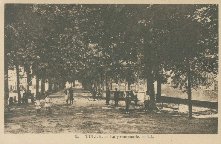 Tulle : "41 Tulle. - La promenade.".