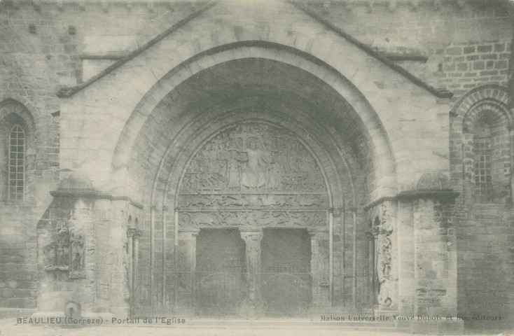 Beaulieu-sur-Dordogne : "Beaulieu (Corrèze) - Portail de l'église".