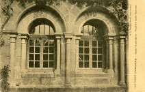 "Couvent d'Obazine - Salle capitulaire : Fenêtre style Roman".