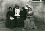 Dans l'enceinte de l'abbaye.