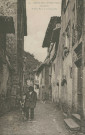 Beaulieu-sur-Dordogne : "13. - Beaulieu-sur-Dordogne (Corrèze) - Vieille rue à la chapelle".