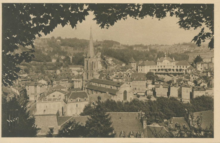 Tulle : "La douce France - 736 - Tulle (Corrèze) - Vue générale et la cathédrale".