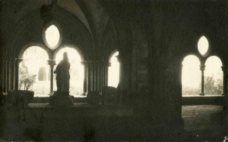 "Cloître de Tulle. Salle Capitulaire."