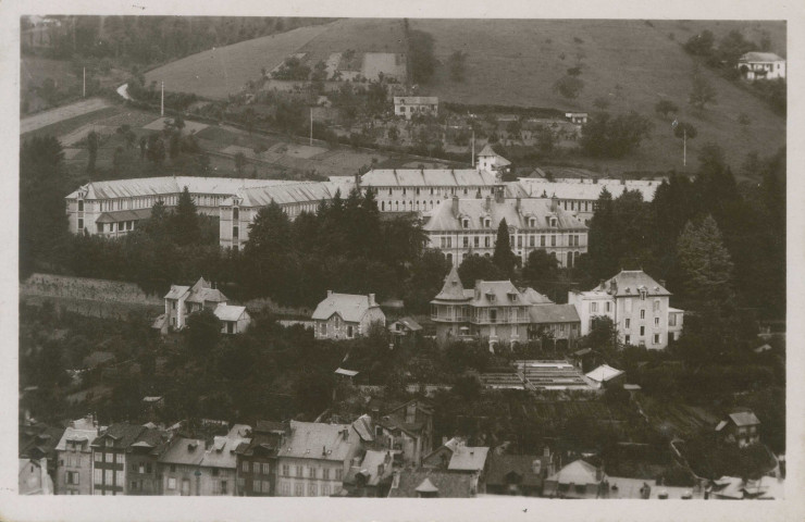 Tulle : "127 Tulle - Vue aérienne du Lycée".