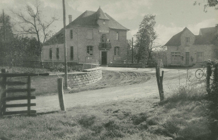 Chanteix : "Chanteix - La mairie".
