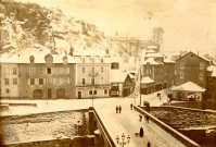 Le pont de la Barrière et la rive gauche de la Corrèze sous la neige.