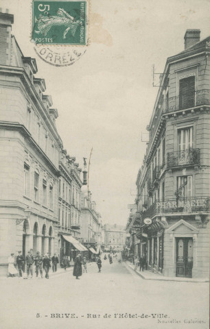 Brive-la-Gaillarde : "5.- Brive. - Rue de l'Hôtel-de-ville".