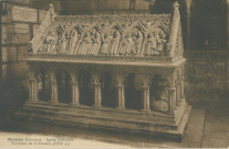 Aubazine : "Obazine (Corrèze) - Eglise abbatiale - Tombeau de St-Etienne (XIIIe siècle)".