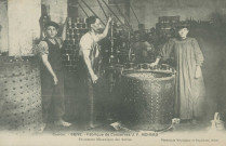 Brive-la-Gaillarde : "Corrèze. - Brive. - Fabrique de conserves J.-F. Richard - Fermeture mécanique des boîtes".