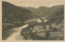 Corrèze, vallée de la Dordogne : "La Corrèze touristique - Les gorges de la Dordogne - 12 vues choisies - héliogravure de luxe "Michel" - La Dordogne à la Valette".
