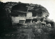 Lamouroux, grottes.