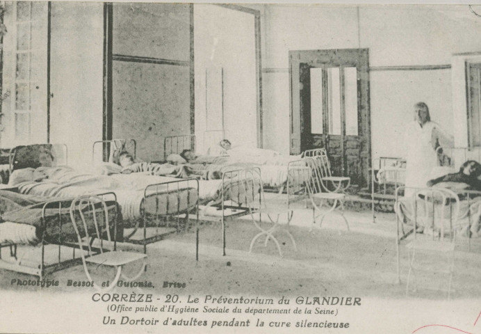 Beyssac : "Corrèze - 20. Le Préventorium du Glandier (Office public d'hygiène sociale du Département de la Seine) - Un dortoir d'adultes pendant la cure silencieuse".