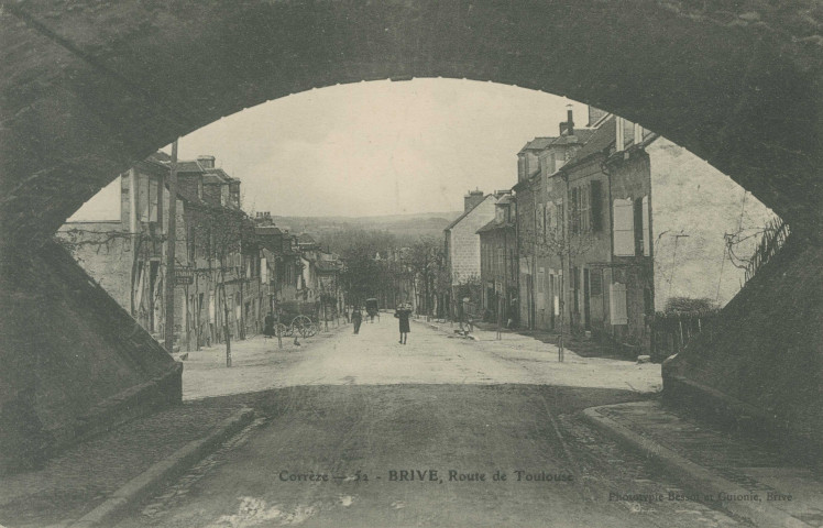 Brive-la-Gaillarde : "Corrèze - 52 - Brive, Route de Toulouse".