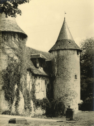 Altillac : le château de la Raufie.