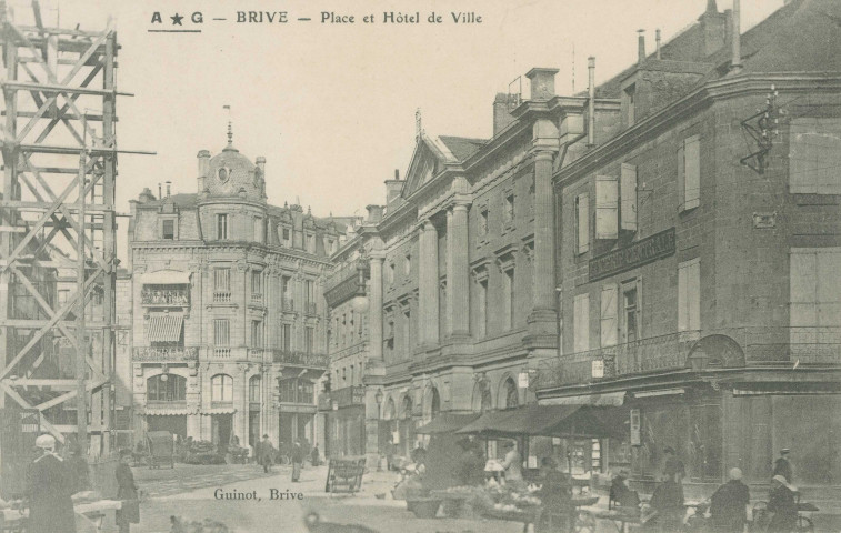 Brive-la-Gaillarde : "Brive - Place et hôtel de ville".