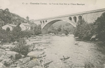 Uzerche : "C - 33. - Uzerche (Corrèze). - Le pont du Gour-noir et l'usine électrique".
