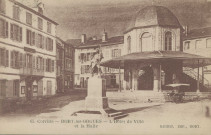 Bort-les-Orgues : "65. Corrèze - Bort-les-Orgues - L'Hôtel-de-Ville et la halle".