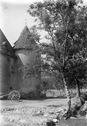 Ferme à tour ronde.