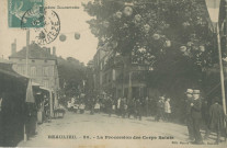 Beaulieu-sur-Dordogne : "La Corrèze illustrée - Beaulieu - 80. - La procession des Corps Saints".