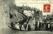 "41. Uzerche. - Avenue de Tayac et Château Pontier".