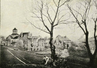 Vue de l'abbaye d'Aubazine avec, au premier plan, les ruines du château de l'abbé commendataire.