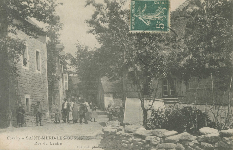 Saint-Merd-les-Oussines : "Corrèze - Saint-Merd-les-Oussines - Rue du centre".
