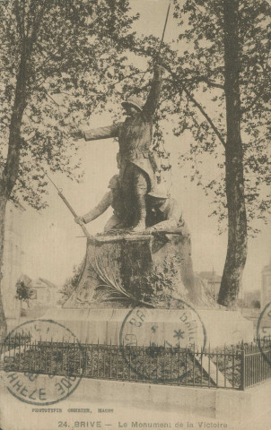 Brive-la-Gaillarde : "24. Brive - Le monument de la Victoire".