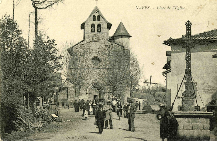 "Naves. - Place de l'Eglise".