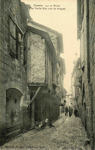 "Corrèze 142 - Brive. Une Vieille Rue (rue de Frappe)".