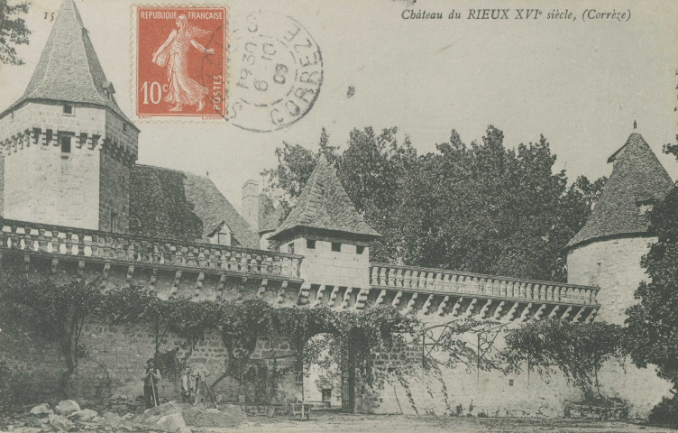 Saint-Bonnet-les-Tours-de-Merle : "Château du Rieux XVIe siècle, (Corrèze)".