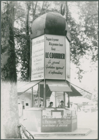 Le kiosque à journaux.