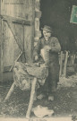 Folklore : "Nos campagnes - 2568. Un sabotier".