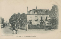 Brive-la-Gaillarde : "Brive. - La sous-préfecture.".